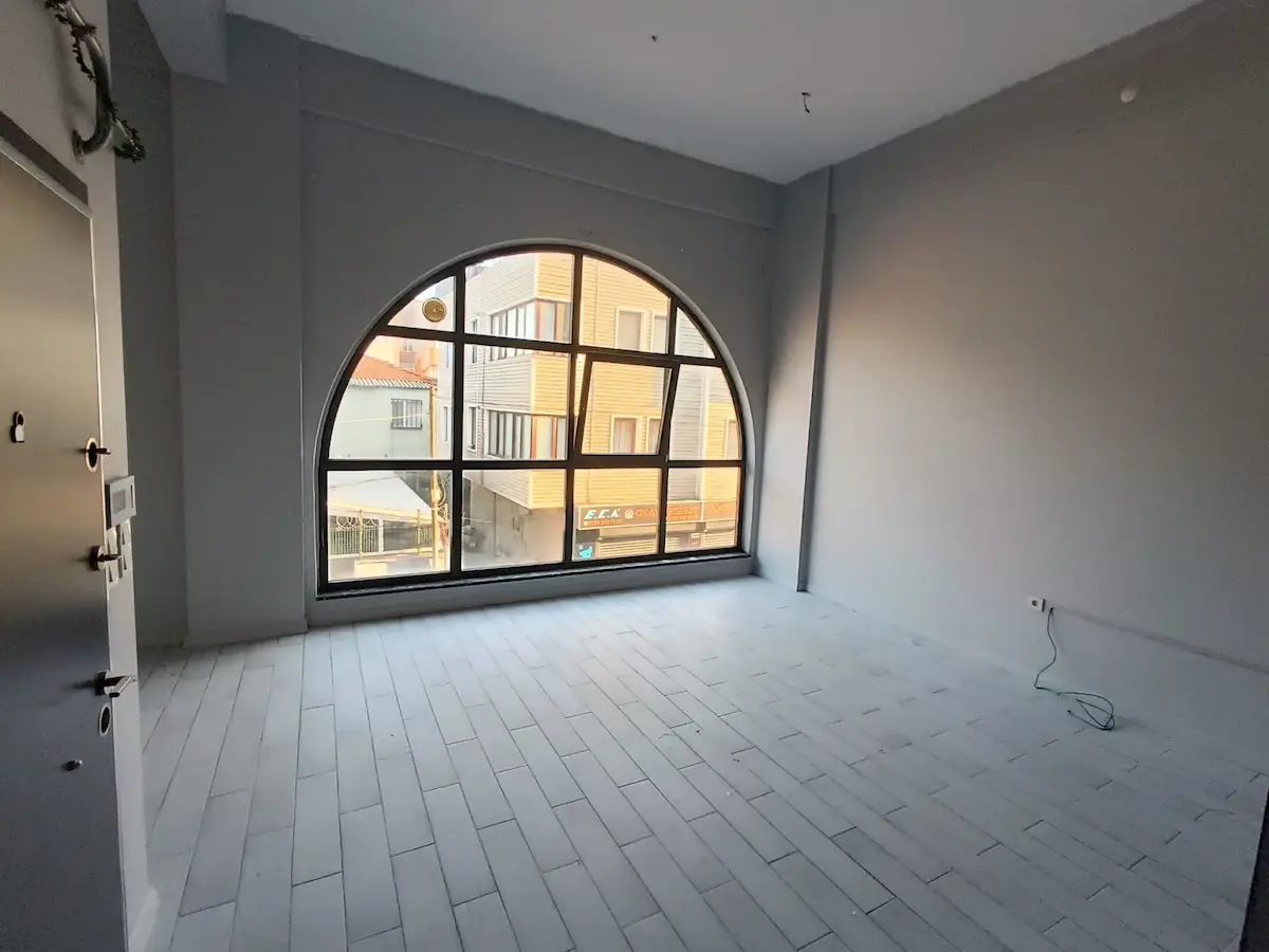 REMAX HÜR ALİ KUTANİS'TEN ADAPAZARI'NDA KİRALIK OFİS