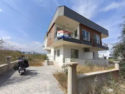 REMAX TOROS'TAN TAŞUCU KUM MAH'DE MÜSTAKİL 2+1 VİLLA