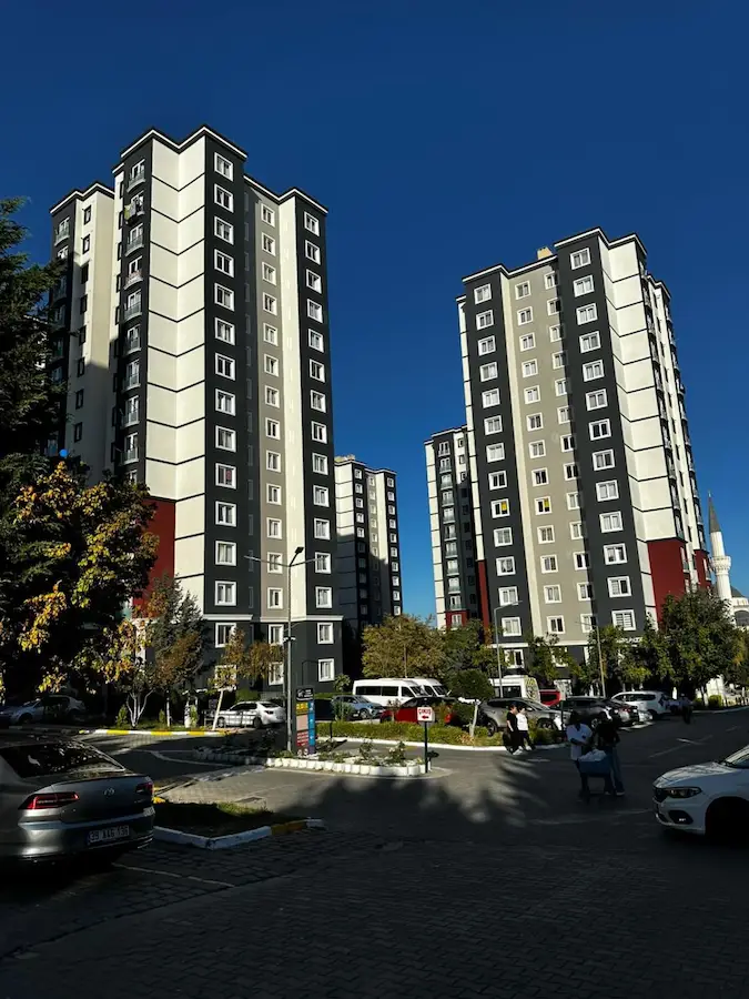 RE/MAXTAN SİLİVRİ KİPTAŞ 2DE KİRALIK DAİRE