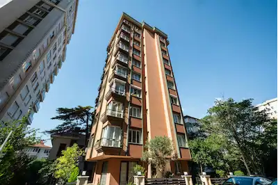 KIZILTOPRAK ESKİ KARAKOL ÇIKMAZI’NDA KATTA TEK 4+1 KİRALIK DAİRE