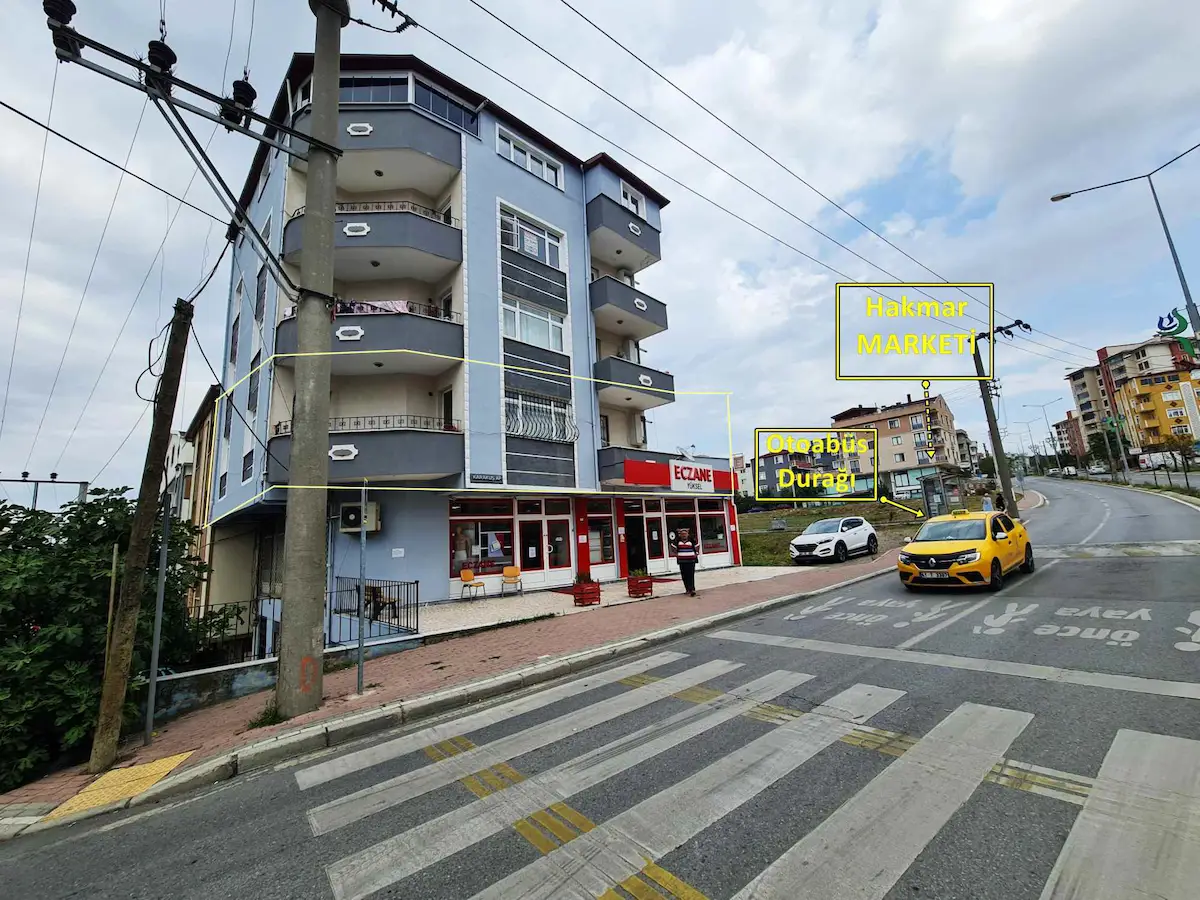 ÇAYIROVA BOSNA CAD. ÜZERI SATILIK GENIŞ 3+1 K.M'LI DAIRE