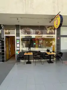 KADIKÖY MERDİVENKÖY’DE DEVREN KİRALIK KUMPİRCİ DÜKKANI