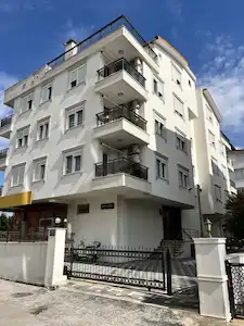1+1 ÜNIVERSITEYE CEPHE KOMBILI KLIMALI KIRALIK DAIRE ￼
