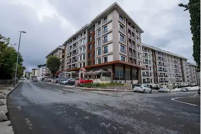MERKEZEFENDI ALYA KONUTLARI’NDA 4.KAT, ÖNÜ AÇIK, ÇİFT CEPHE 3+1 KİRALIK