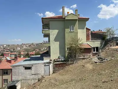 MAMAK LALAHAN KARŞIYAKA MAH 3. DAİRELİ SATILIK MÜSTAKİL EV