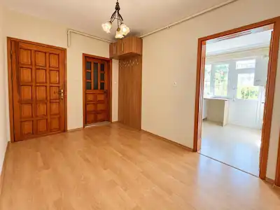 REMAX BEYAZ YUNUSELİ MAHALLESİ'NDE GİRİŞ KAT 2+1 KİRALIK DAİRE