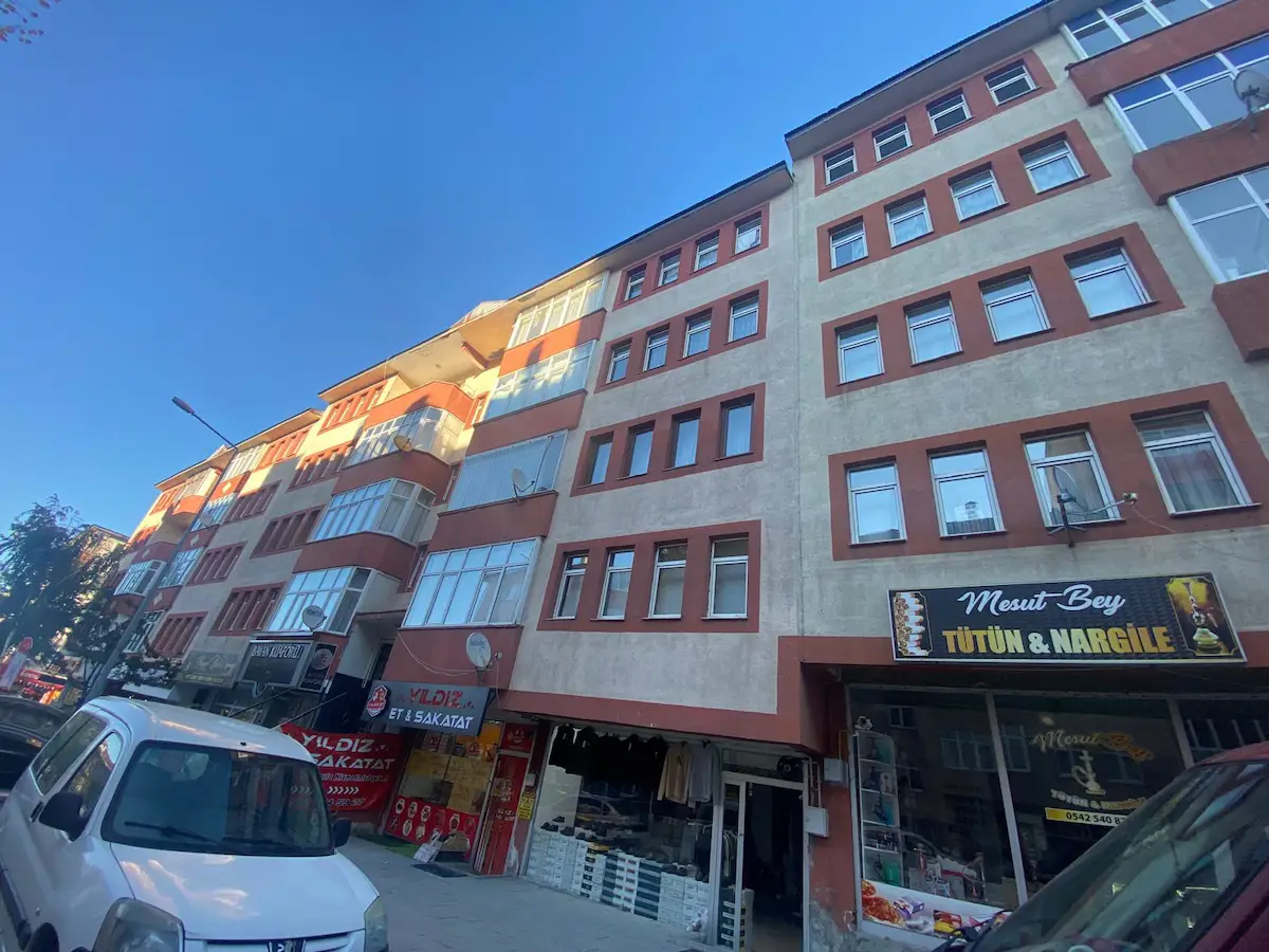 REMAX İLKE'DEN ŞÜKRÜPAŞA BEŞ EVLER'DE 3+1 KİRALIK DAİRE