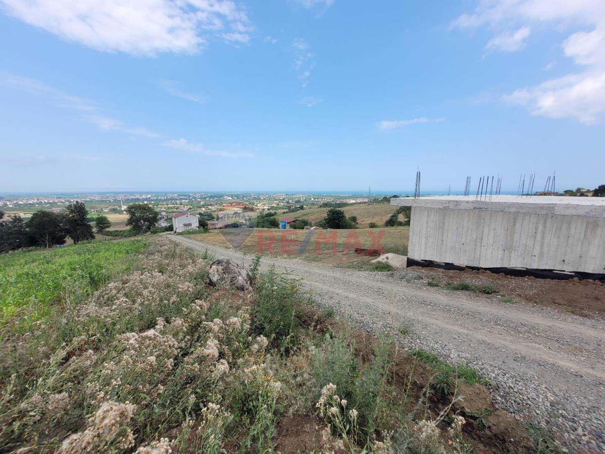 REMAX SEVCAN GÜRLEVİKTEN 19MAYIS YEŞİLOVA DA DENİZ MANZARALI SATILIK ARSA 