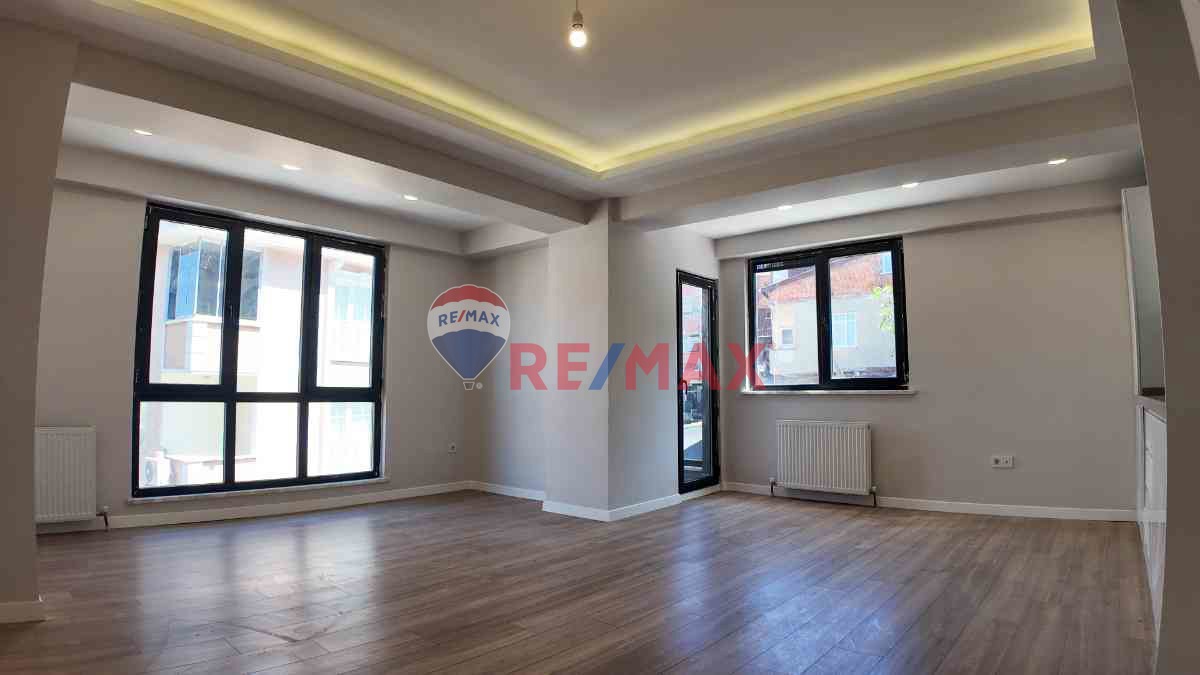 SÜTLÜCE'DE SIFIR LÜKS PROJEDE 2+1 SATILIK DAİRE