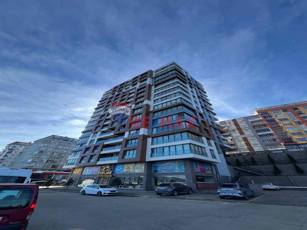 REMAX'DAN STİLL RİZE COMFORT'DA PANOROMİK DENİZ MANZARALI 3+1