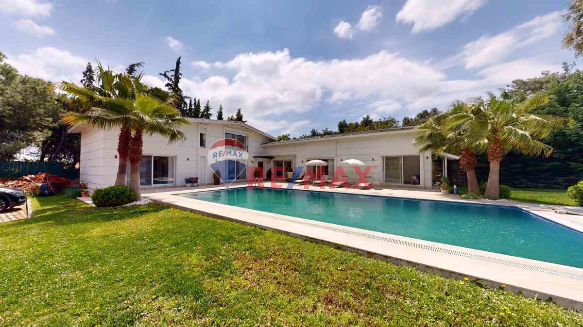 İZMİR URLA YAĞCILAR'DA, MÜSTAKİL HAVUZLU, BAHÇELİ, 4+1 EŞYALI KİRALIK VİLLA