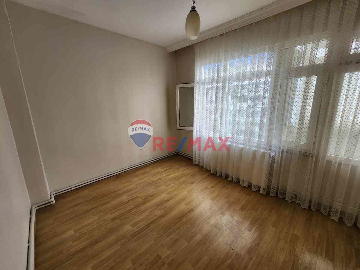 FİŞEKHANE DERESİ CAD. ÜZERİ 100 M2 SATILIK DAİRE