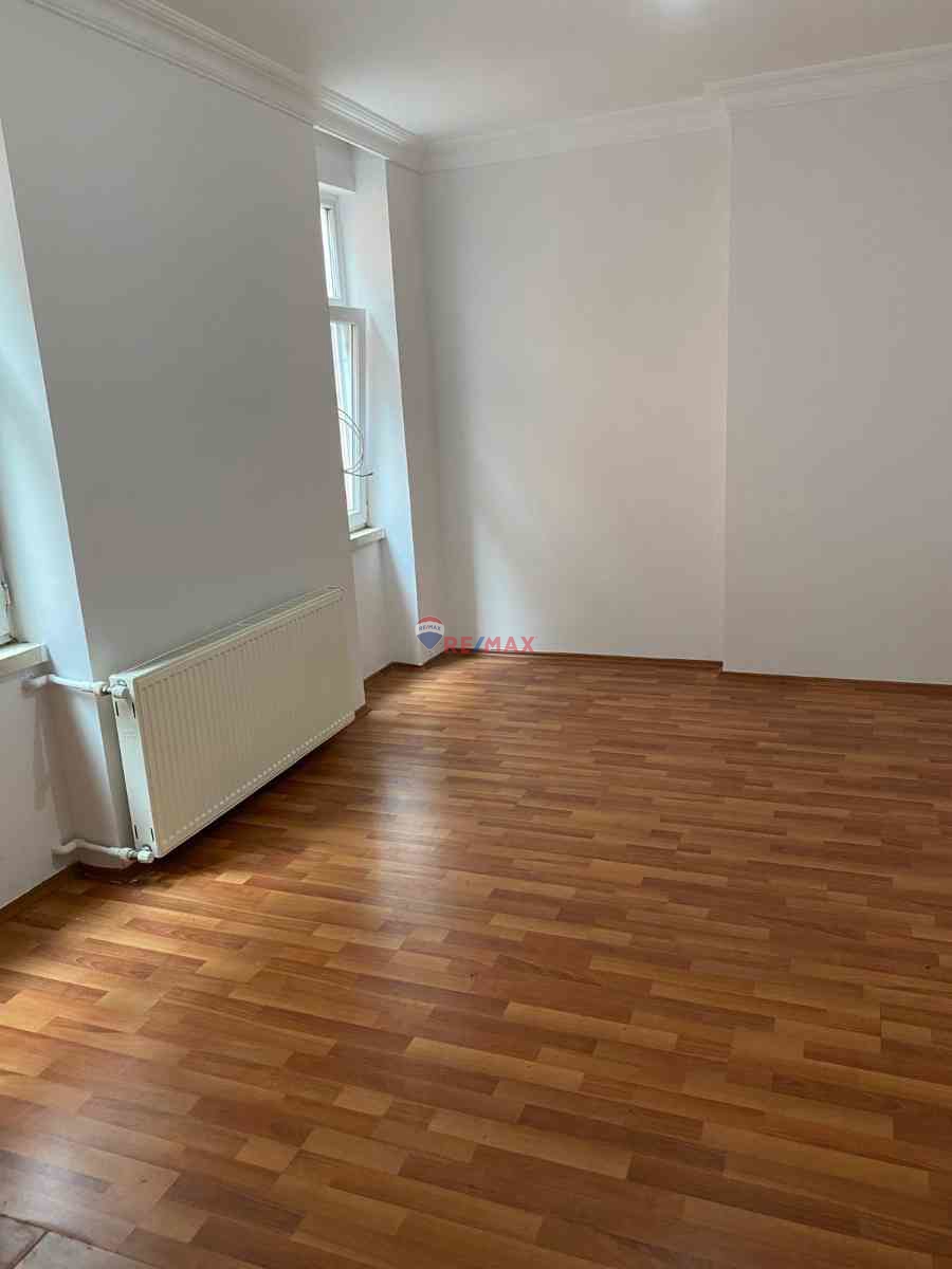 EMNİYETEVLER MAHALLESİNDE METROYA YAKIN DAİRE