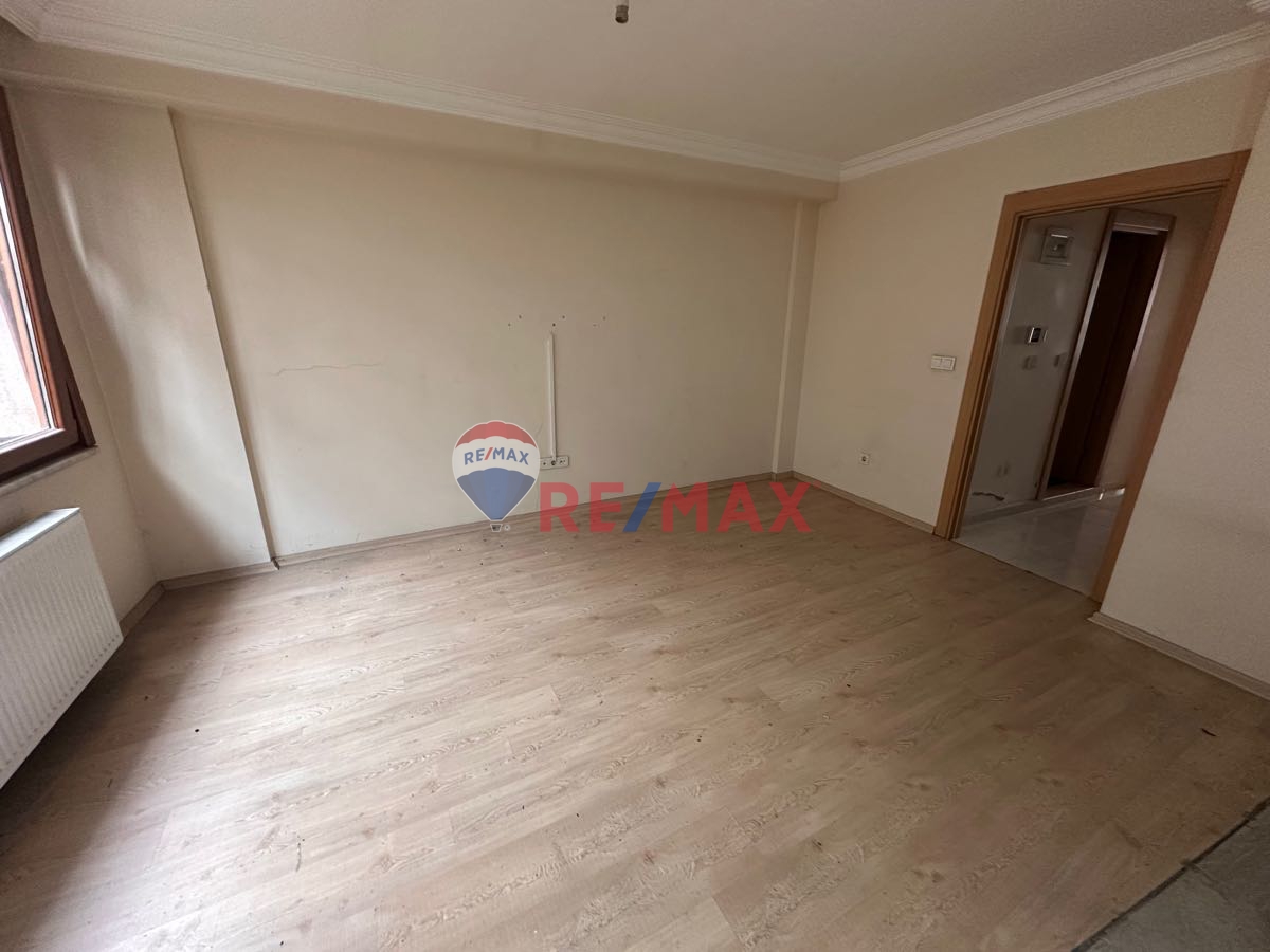 TALATPAŞA KUŞHANE SOKAK’DA 1+1 KİRALIK DAİRE