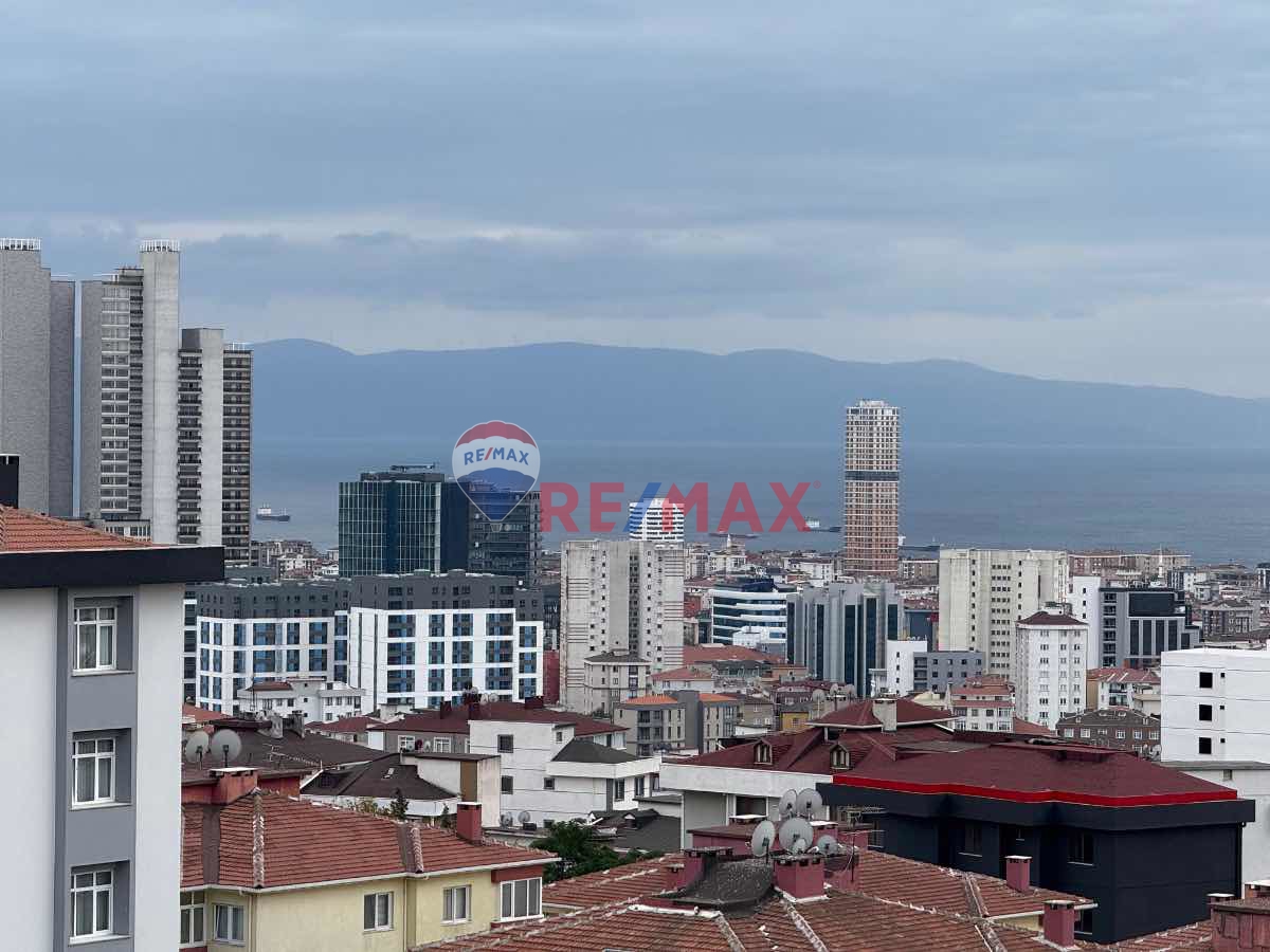 HÜRRIYET MAHALLESI DENIZ VE ADALAR MANZARALI SATILIK DUBLEKS DAIRE