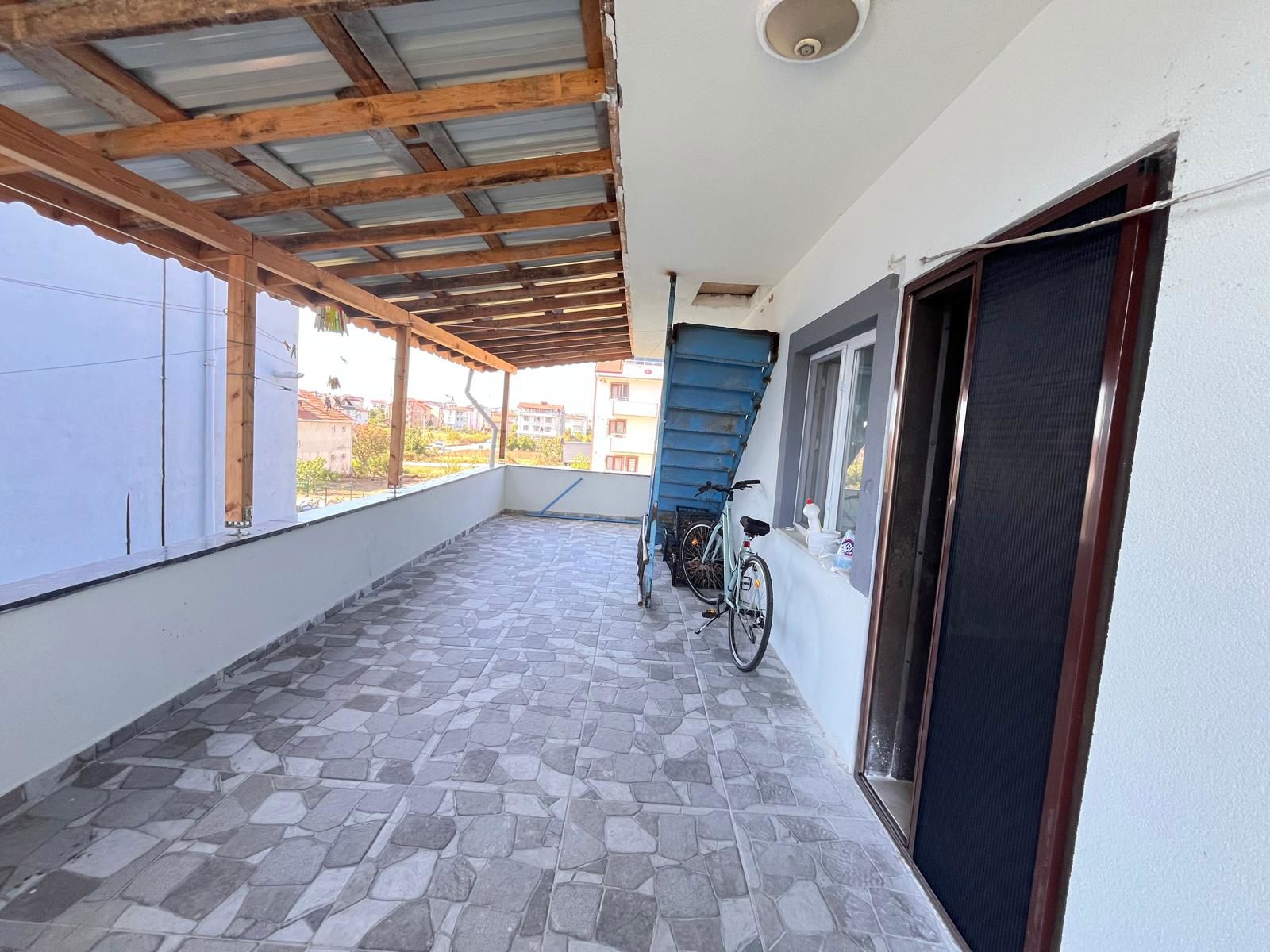 1259028852 KARTEPE İBRİKDERE'DE GENİŞ TERASLI KİRALIK 2+1 DAİRE 