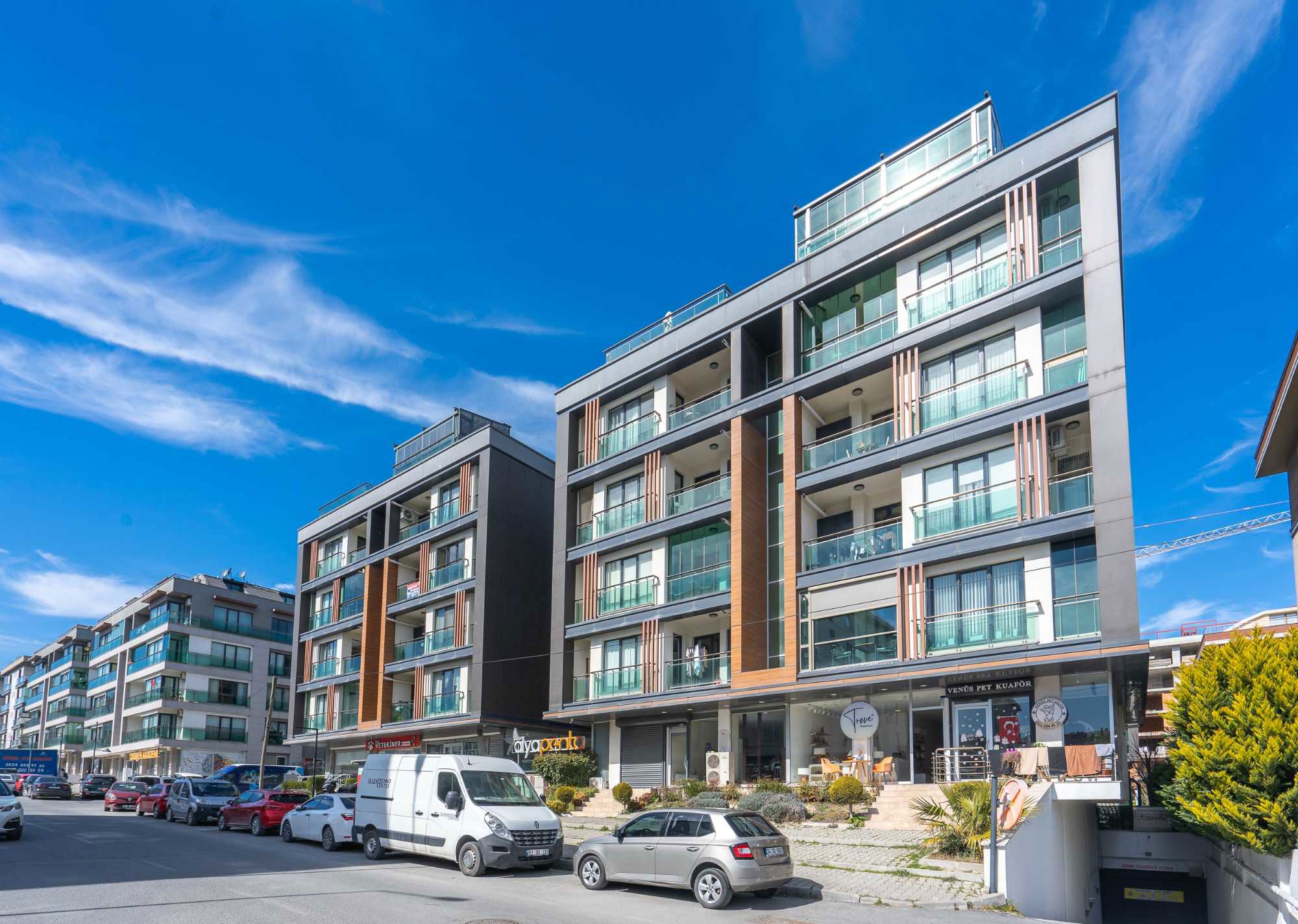 REMAX GELİŞİMDEN ALYA PENTA SİTESİNDE 3+1 KİRALIK DAİRE