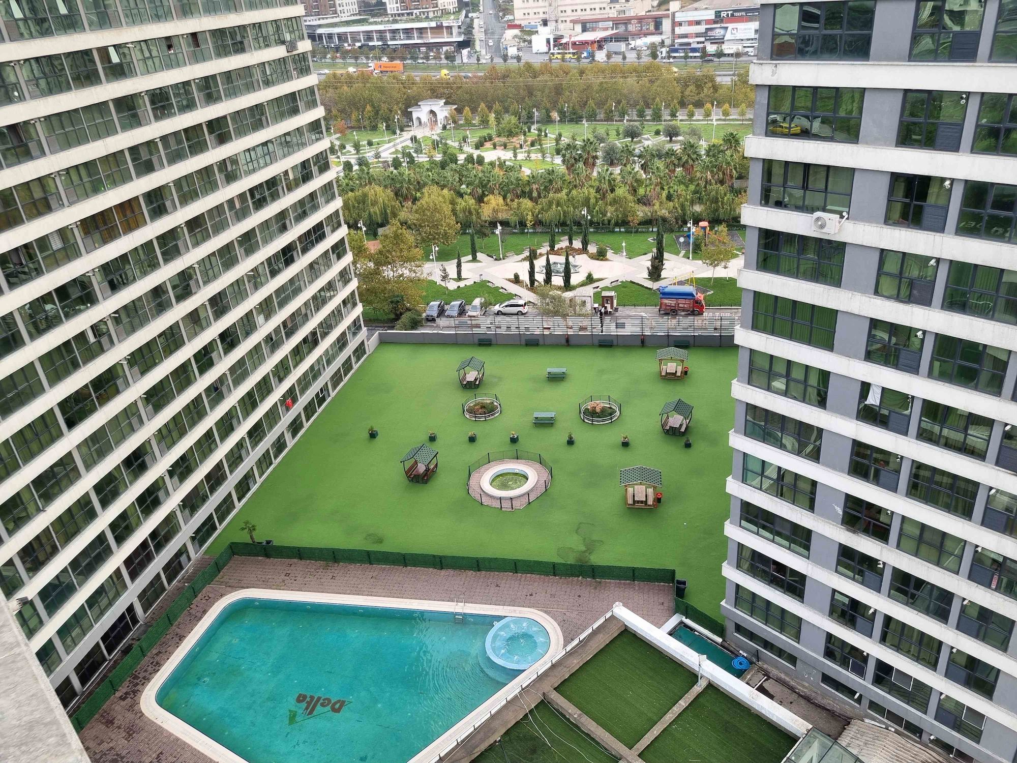 DELTA DELUXE ŞEHİR MANZARALI 3+1