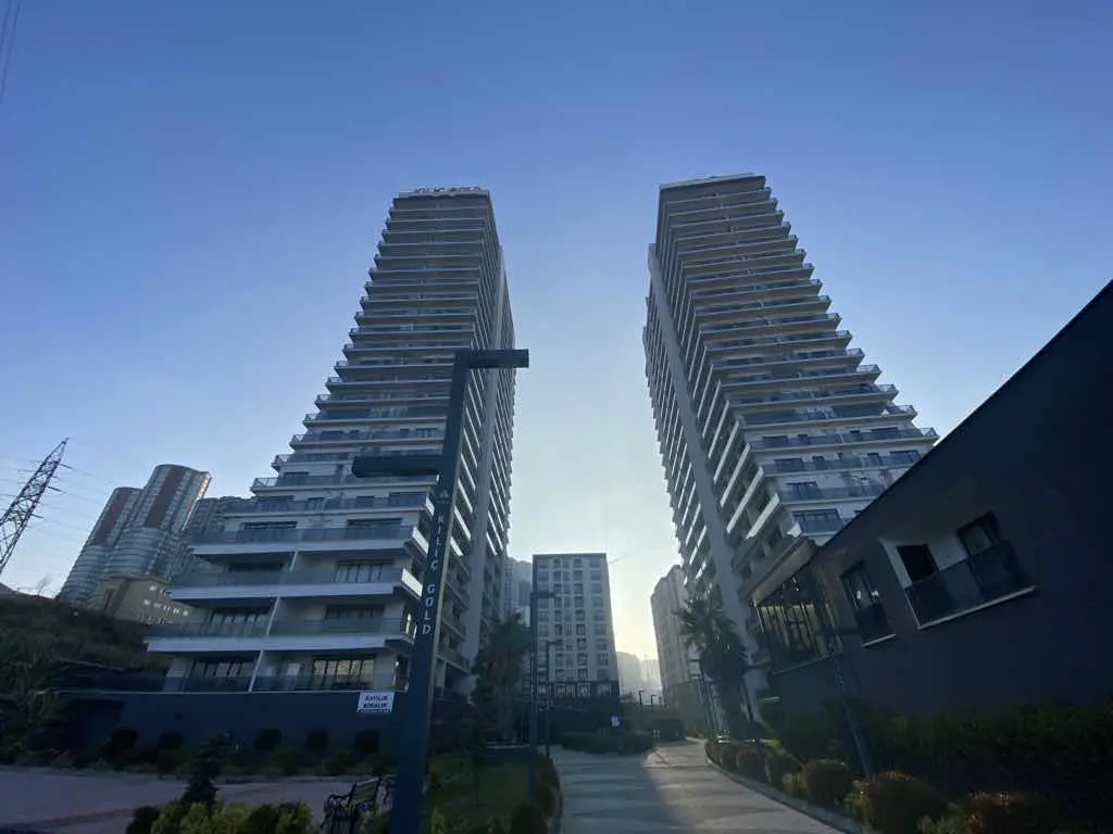 REMAX KAYA ESENYURT KILIÇ GOLD 1+1 SATILIK DAİRE