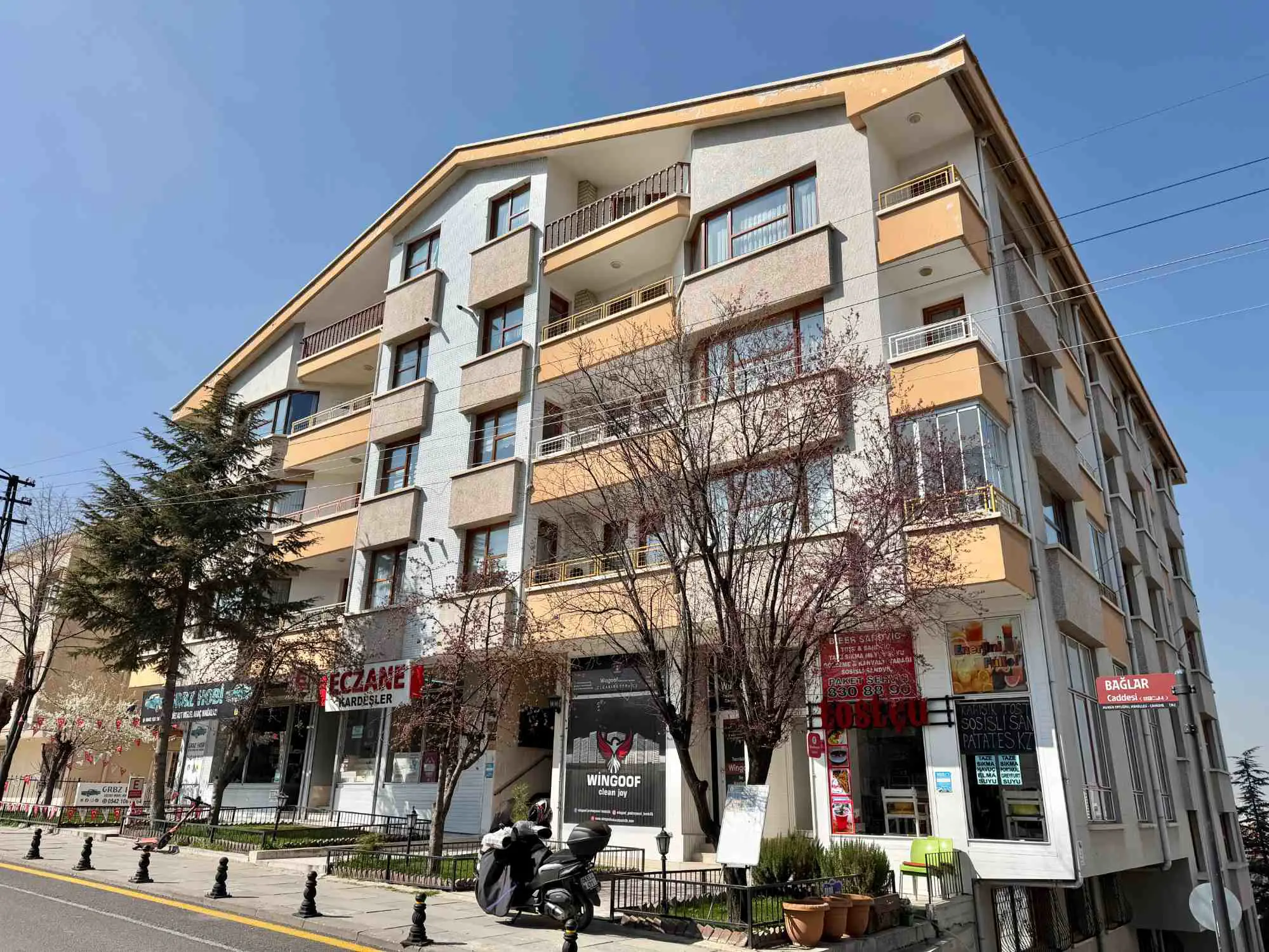 ÇANKAYA BAĞLAR CADDESI ÜZERINDE TAM MERKEZI KONUMDA KİRALIK 3+1