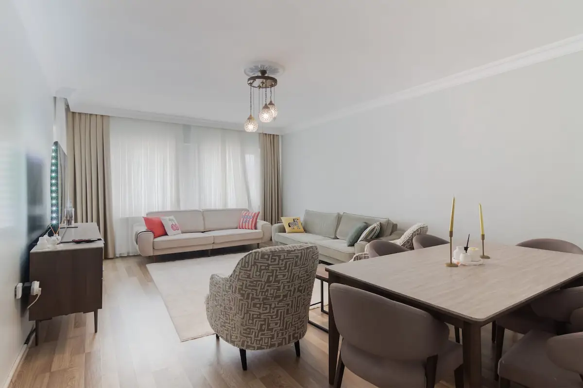 BAĞLICA' NIN MERKEZ NOKTASINDA ARA KAT SATILIK 4+1 DAIRE