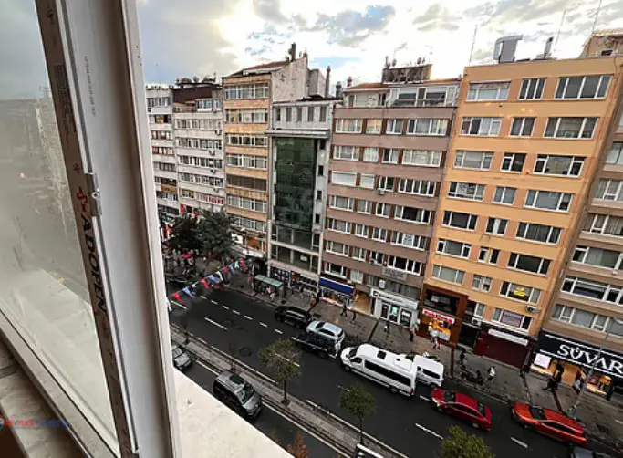 HALASKARGAZİ CADDESİ ÜZERİNDE BÖLÜNEBİLİR KİRALIK 160M2 OFİS