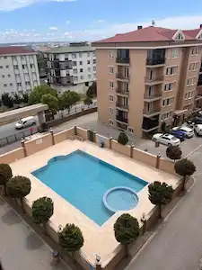 REMAX İBRAHİM BÜLBÜL-ARNAVUTKÖY'DE HAVUZLU SİTE KİRALIK DUBLEKS