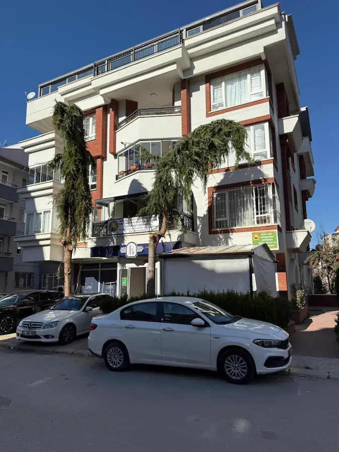 YILDIZEVLER'DE DUBLEKS KAPALI TERASLI 4+1 KDV'Lİ KİRALIK OFİS