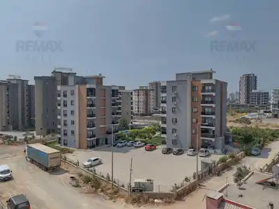 REMAX AVLU’DAN KUYULUKTA SİTE İÇERİSİNDE SATILIK 1+1 DAİRE
