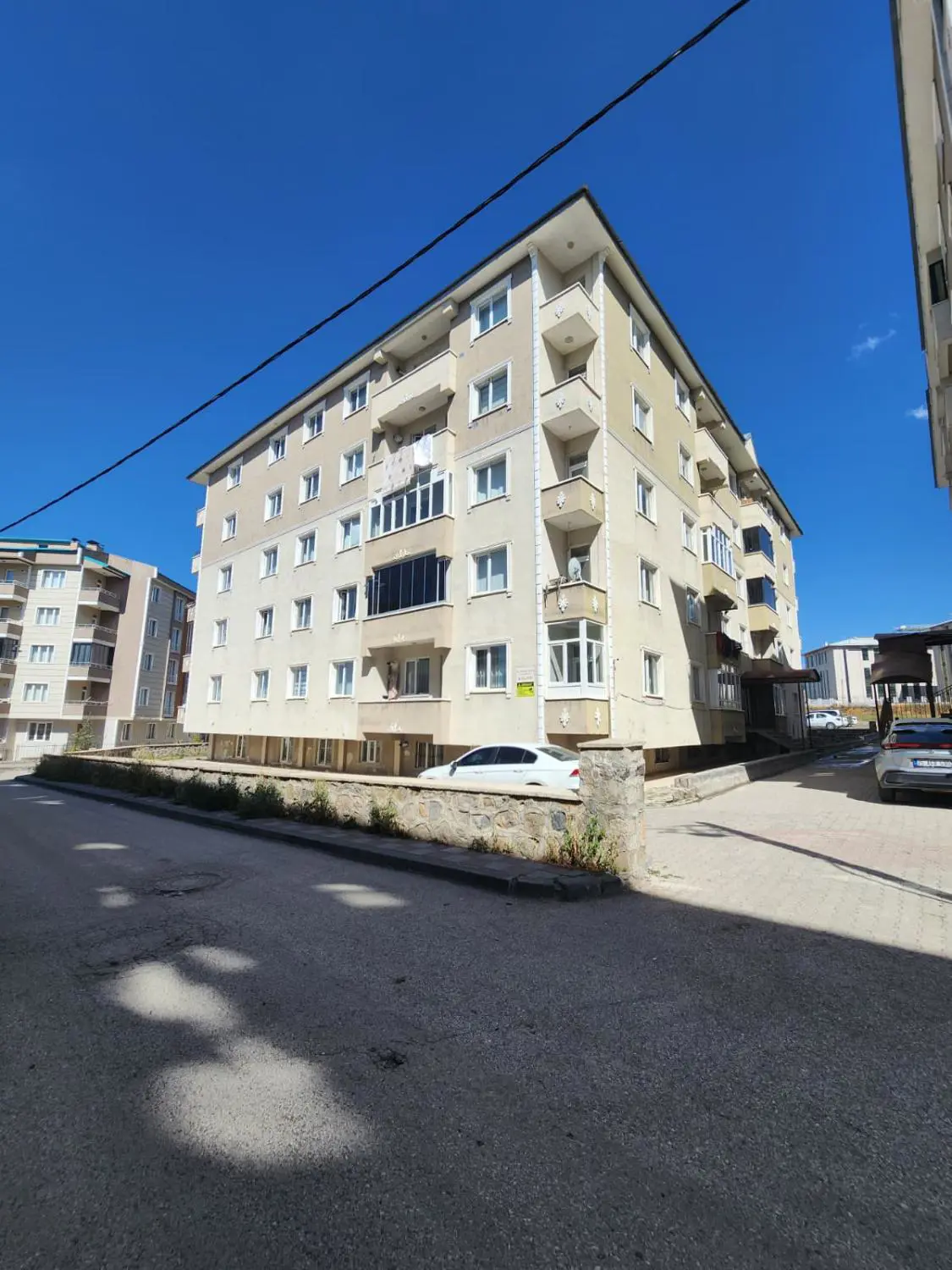 REMAX İLKE'DEN ABDURRAHMANGAZİ'DE 3+1 SATILIK LÜKS DAİRE