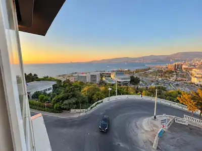 KONAK VARYANT'TA SATILIK FULL DENİZ VE ŞEHİR MANZARALI 3+1