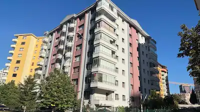 ÇUKURAMBAR AMERİKAN BÜYÜKELÇİLİĞİ YAKINI, METROYA YÜRÜME MESAFESİNDE 4+1 KİRALIK DAİRE