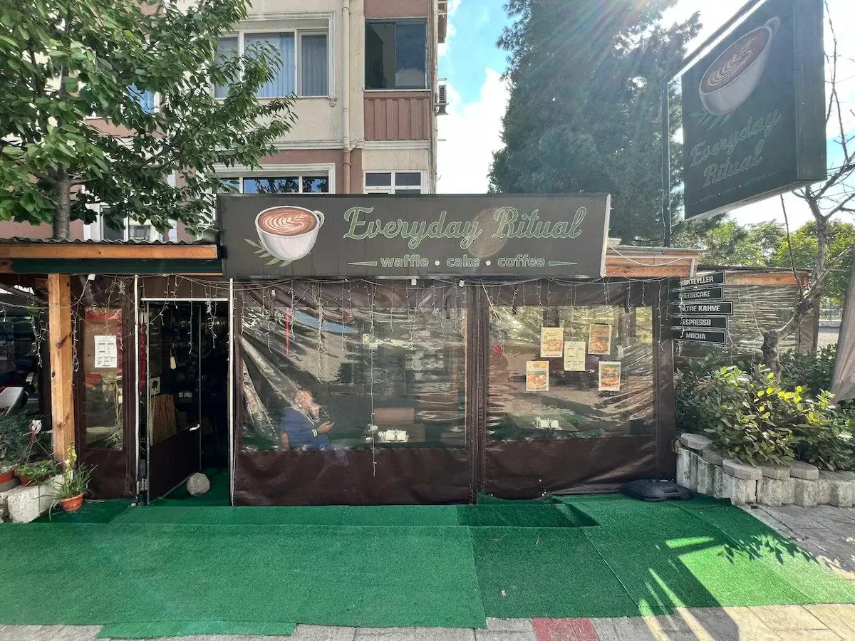 UYGUN KİRA !İZMİT BULVAR CAD. ÜZERİNDE DEVREN KİRALIK DÜKKAN