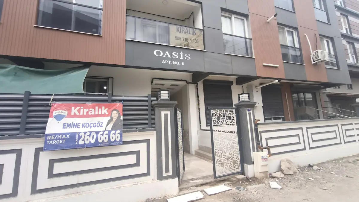 BAKIRÇAY ÜNİV. 5 DK | 85. YIL CUMHURİYET’TE SIFIR YERDEN ISITMALI 1+1