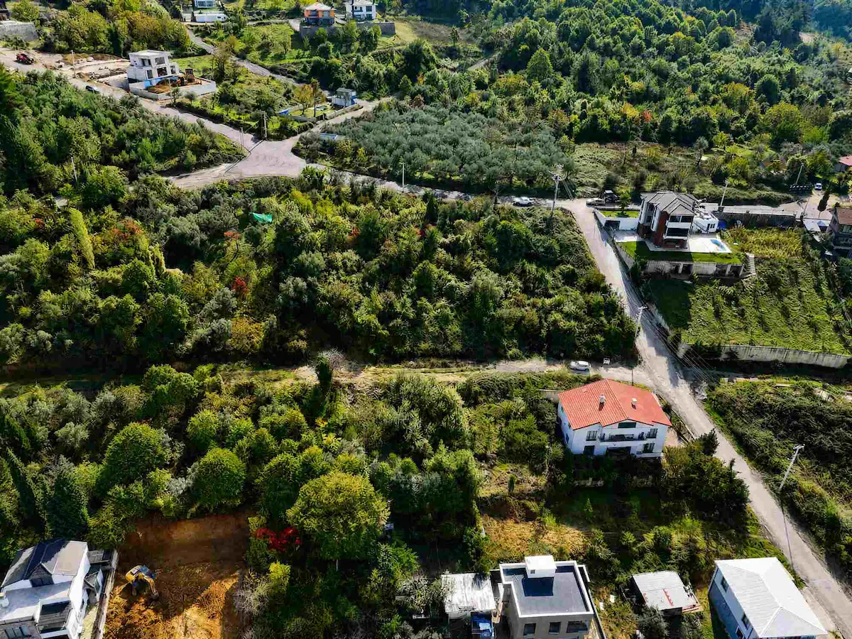 GÖLCÜK ULAŞLI'DA YÜKSEK YATIRIM GETİRİSİ VADEDEN VİLLA ARSASI