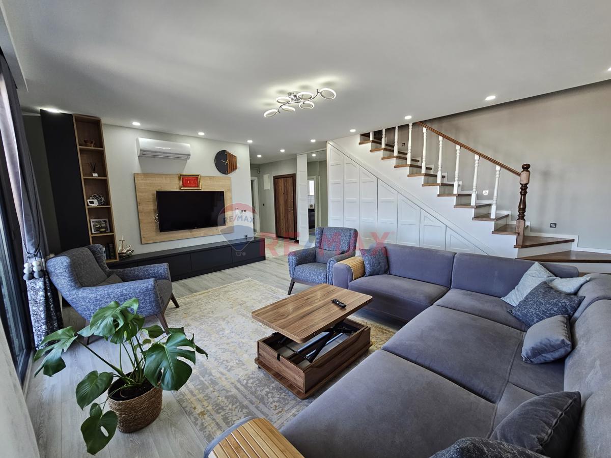 RE/MAX ŞEHİR'DEN AKYOLPREMIUM VİSTA'DA SATILIK ARA DUBLEKS DAİRE