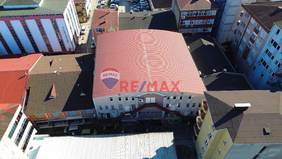 SULTANBEYLİ MERKEZ ÇARŞIDA SATILIK 2.400 M2 FIRSAT TİCARİ BİNA