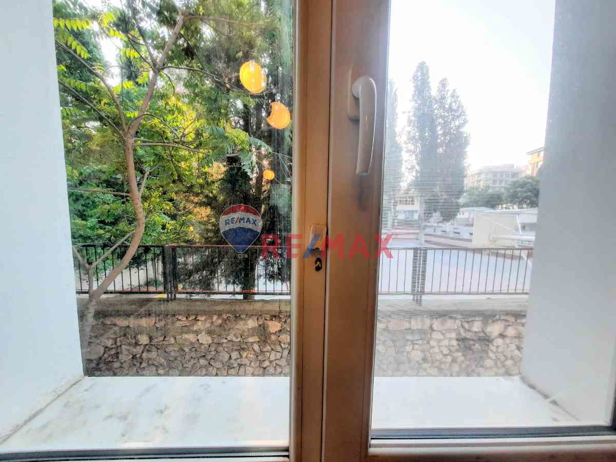 BUCA ADATEPEDE 2+1 EŞYALI KIRACILI SATILIK ARAKAT DAIRE