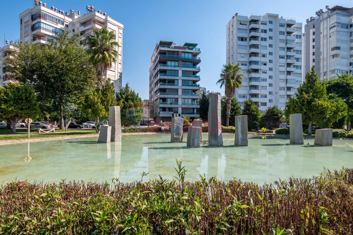 HÜSEYİN ÇELİK'ten LARA SAHİL BANDI'nda EŞYALI LÜKS 4+1 KİRALIK