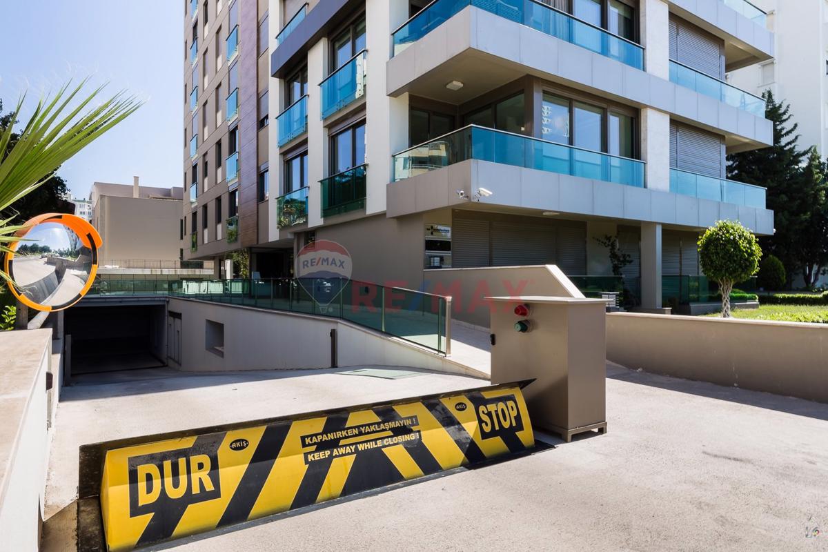 HÜSEYİN ÇELİK'ten LARA SAHİL BANDI'nda EŞYALI LÜKS 4+1 KİRALIK