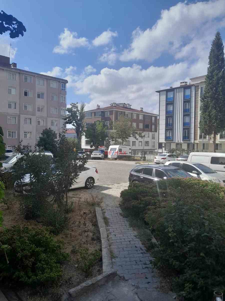 MUHITTIN MAH.DE SİTE İÇERİSİNDE 3+1 SATILIK DAİRE