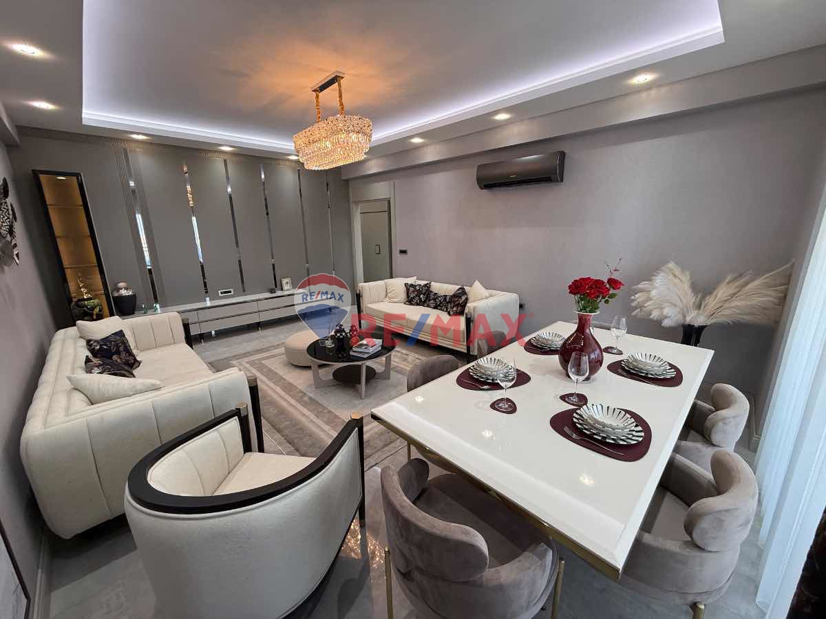 REMAX MODEL'DEN ŞEMİKLER'DE SİTE İÇİ 4+1 SATILIK DAİRELER