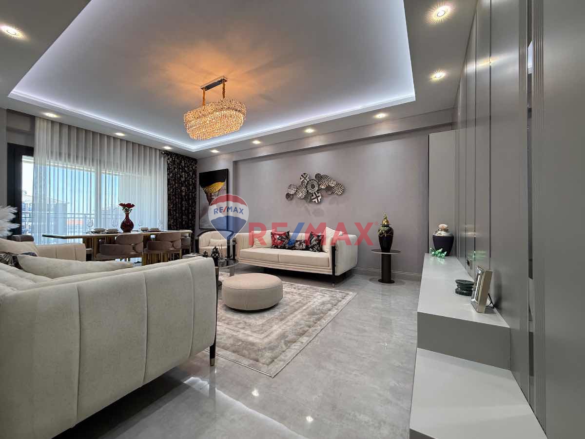 REMAX MODEL'DEN ŞEMİKLER'DE SİTE İÇİ 4+1 SATILIK DAİRELER