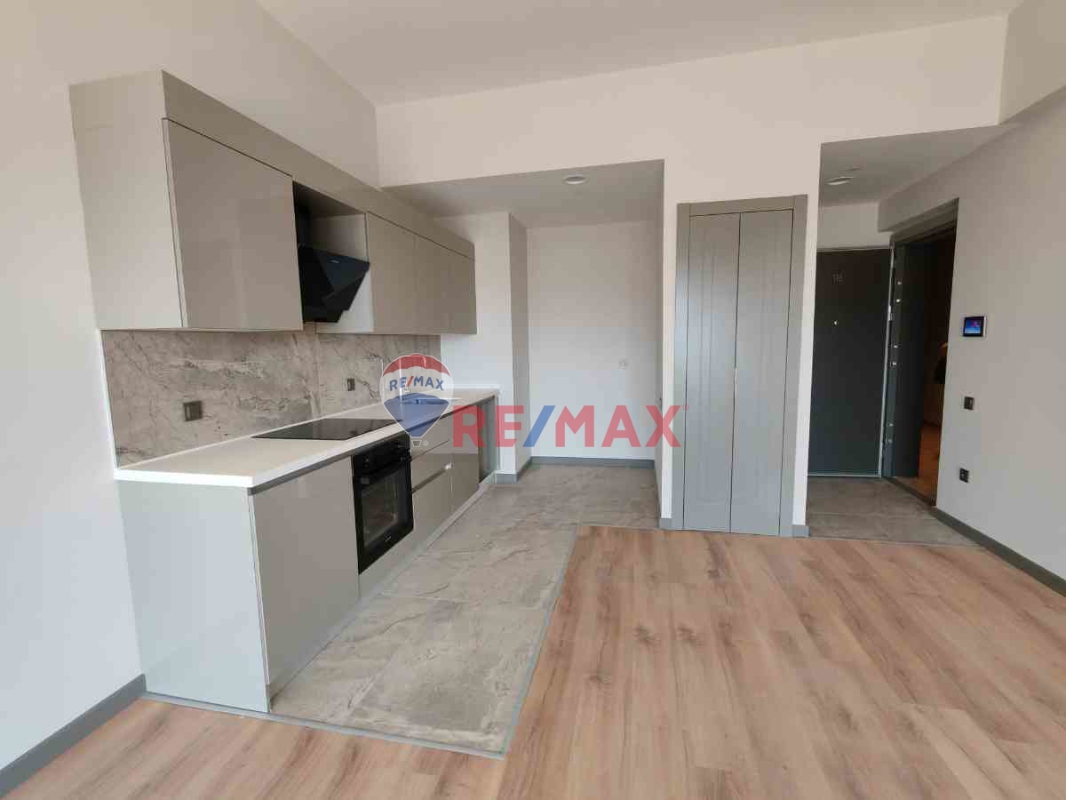 REMAX MODEL'DEN SINPAŞ AQUACITY'DE F2 KULEDE 1+1 BALKONLU SATILIK DAIRE