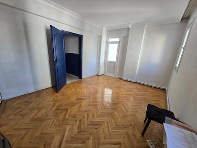 REMAX'DAN IÇERENKÖY'DE BALKONLU, MERKEZI KONUMDA GENIŞ 3+1 KIRALIK DAIRE