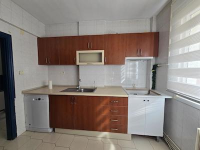 REMAX'DAN IÇERENKÖY'DE BALKONLU, MERKEZI KONUMDA GENIŞ 3+1 KIRALIK DAIRE