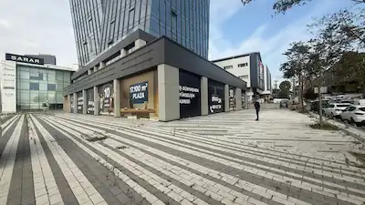BASIN EKSPRES'TE KIRALIK A+ PLAZA'DA 1880 M2 SHOWROOM+OFIS KATI