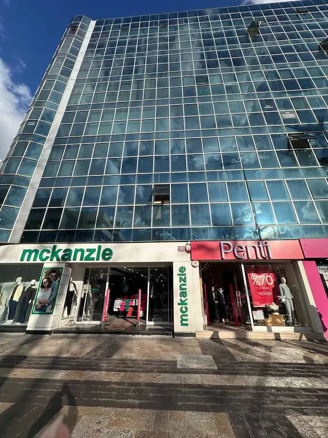 ÇINAR GAZİ CADDESİ EVRAN&URHAN İŞMERKEZİNDE ARAKAT ÖN CEPHE