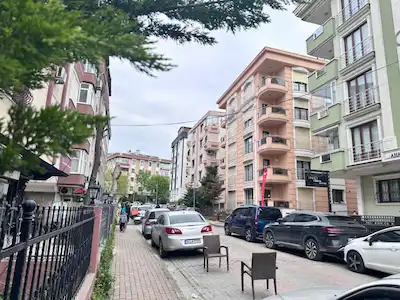 MERTER BEYKONAK K.OTOPARKLI 2EBEVEYNBANYOLU TERASLI BALKONLU ÖZEL DUBLEKS