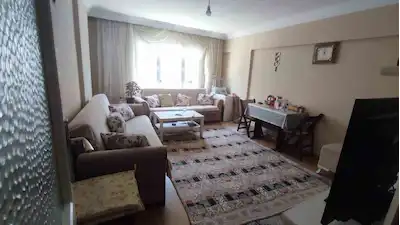 YEŞILYURT’TA MERKEZI KONUMDA SATILIK 3+1 ARA KAT DAIRE